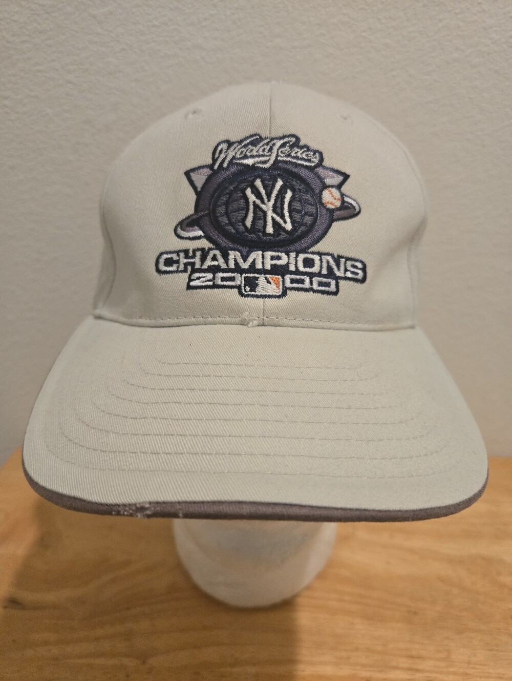 New Era NY Yankees World Series Champion 2000 Buckle Adjustment Hat